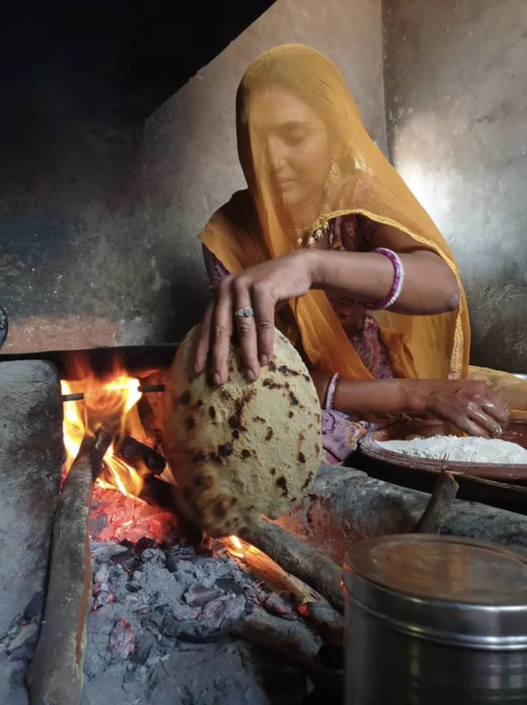 Spices of India cooking class | 40 Perfect Gifts for Travel Lovers
