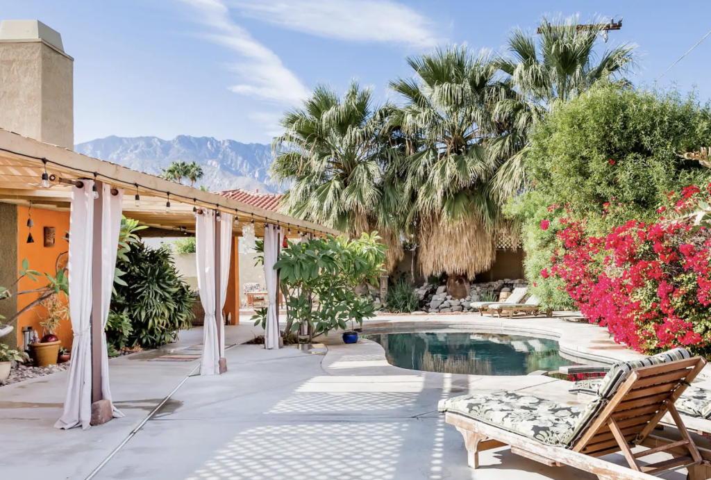 Tropical oasis in Palm Springs